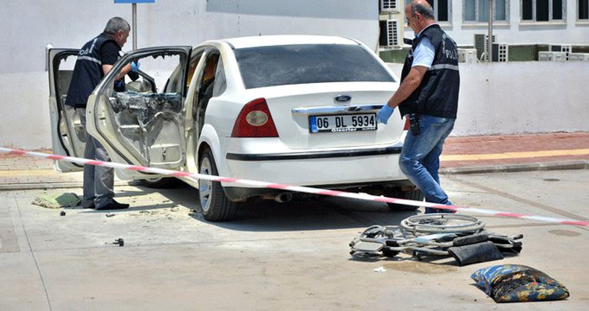 Yanan araçtan kaçamayan engelli hakkında korkunç iddia: Koltuğa ayağından bağlıydı