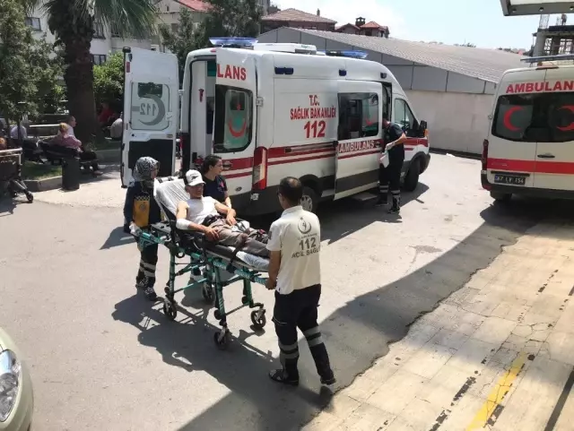 Zonguldak'ta bıçaklı kavga: 1 yaralı Zonguldak'ta bıçaklı kavga: 1 yaralı