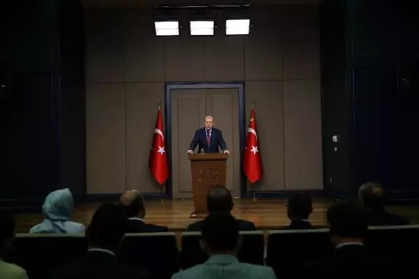 Erdoğan: Sayın Kılıçdaroğlu kendi söylüyor, kendi dinliyor