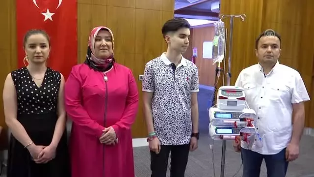 Kalp nakli bekleyen gence hastanede mezuniyet sürprizi - İSTANBUL