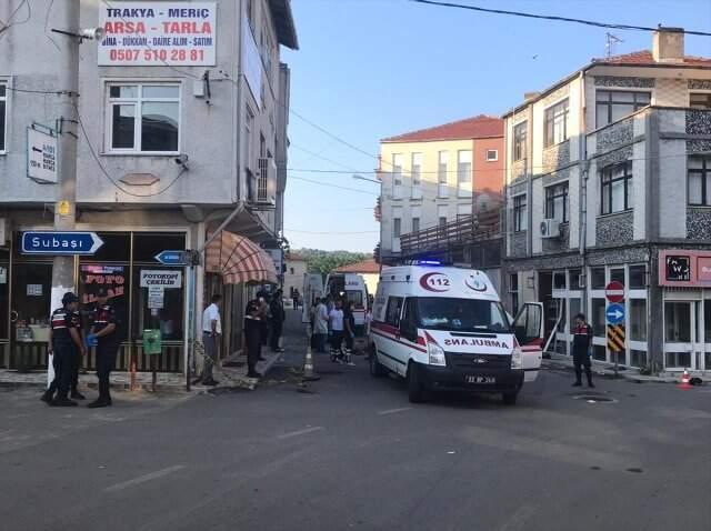 Son dakika! Edirne'de düzensiz göçmenleri taşıyan minibüs kaza yaptı: 10 ölü