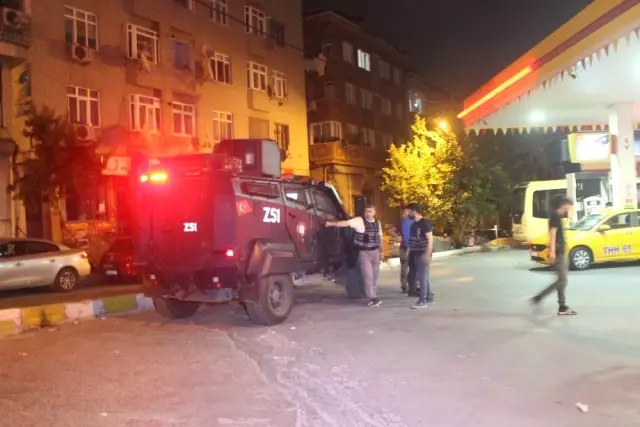 Sultangazi'de akaryakıt istasyonunda silahlı soygun