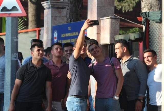 Yeni askerlik sistemi ile birlikte 6 ayını dolduran askerler terhis oldu