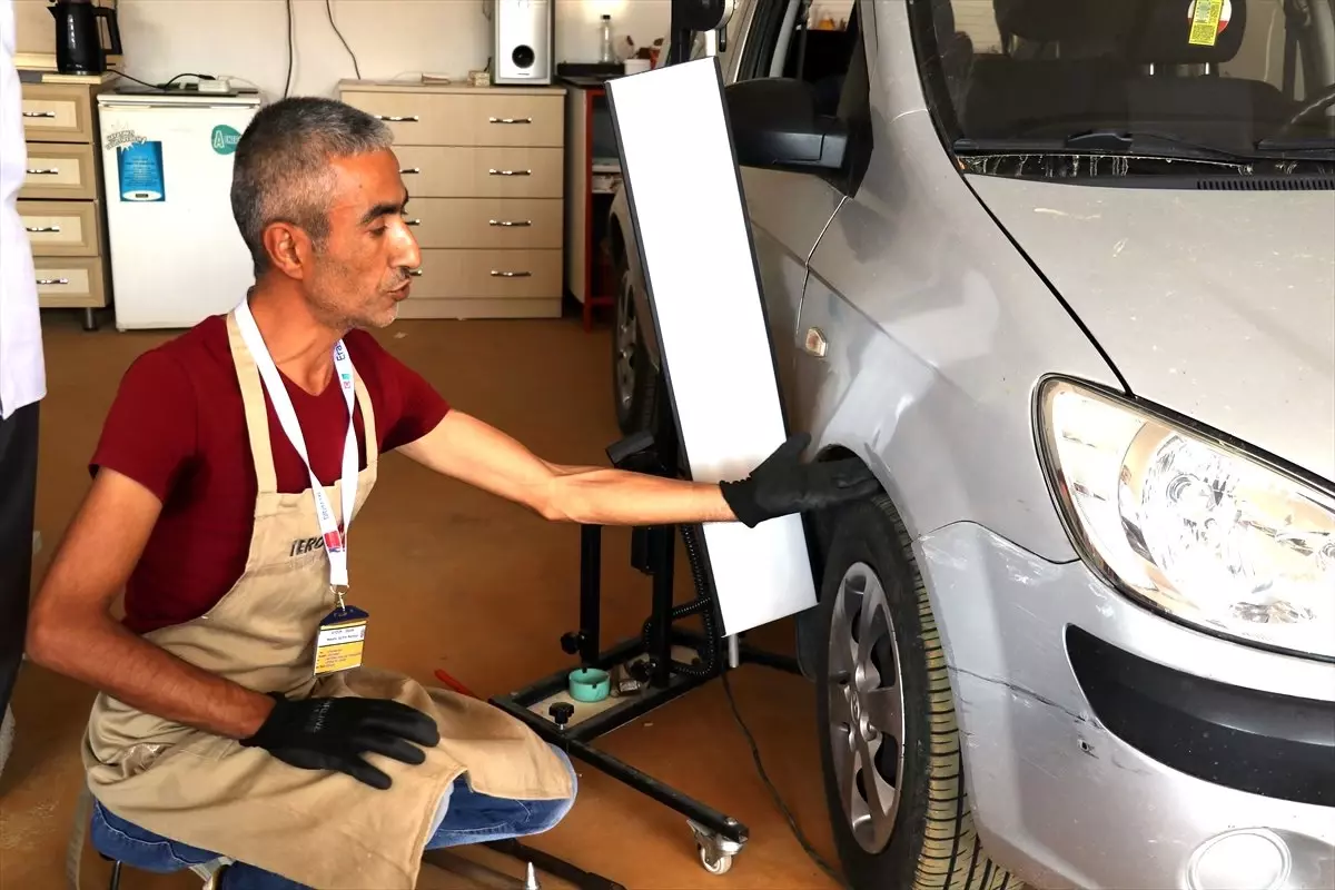 Araçlardaki 'Göçük onarımı'na boyasız müdahale