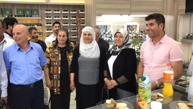 Başkan Çetin iş yâri açılışına katıldı Başkan Çetin iş yâri açılışına katıldı
