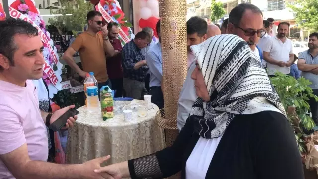 Başkan Çetin iş yâri açılışına katıldı Başkan Çetin iş yâri açılışına katıldı