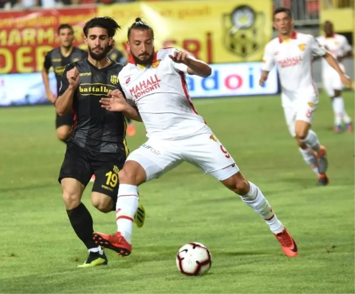 Göztepe'de Ghilas yol ayrımında