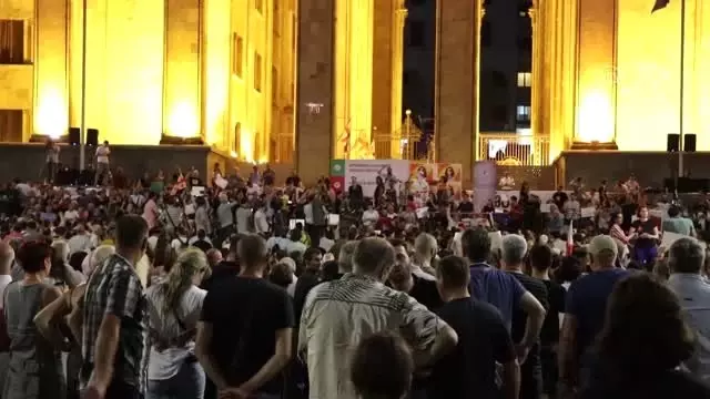 Gürcistan'ın başkenti Tiflis'te protestolar devam etti Gürcistan'ın başkenti Tiflis'te protestolar devam etti