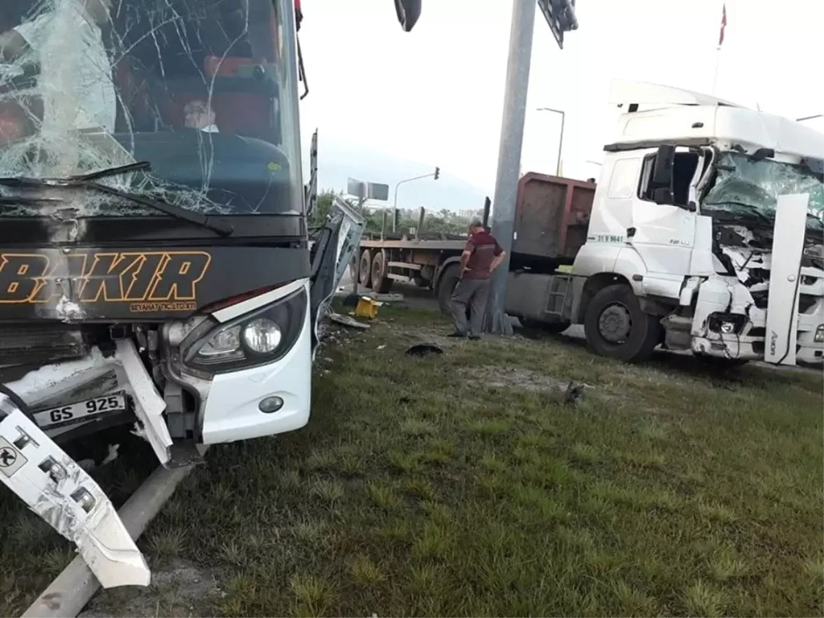 Hatay'daki trafik kazasÃÂ± ucuz atlatÃÂ±ldÃÂ±