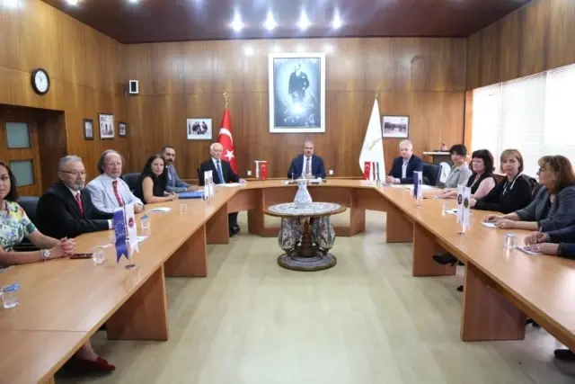 Macaristan'ın Pecs Belediyesi yetkilileri Kütahya'da Macaristan'ın Pecs Belediyesi yetkilileri Kütahya'da