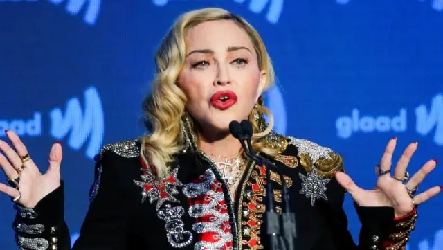 Madonna 'katliam' klibine yönelik eleştirilere yanıt verdi: Uyanmamız için bir çağrı Madonna 'katliam' klibine yönelik eleştirilere yanıt verdi: Uyanmamız için bir çağrı