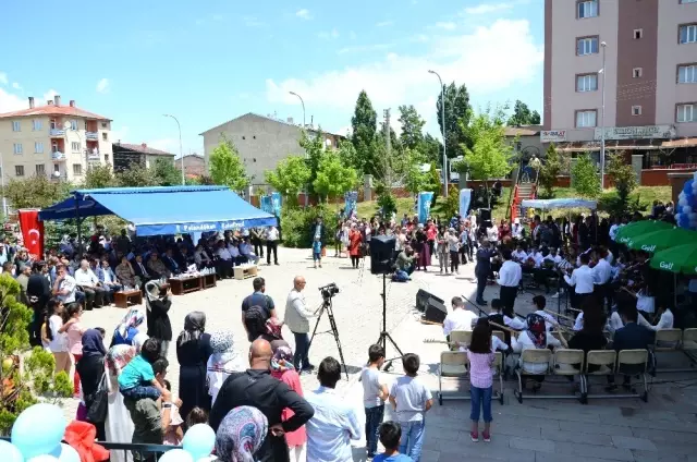 Palandöken Belediyesi'nin sergisine yoğun ilgi Palandöken Belediyesi'nin sergisine yoğun ilgi