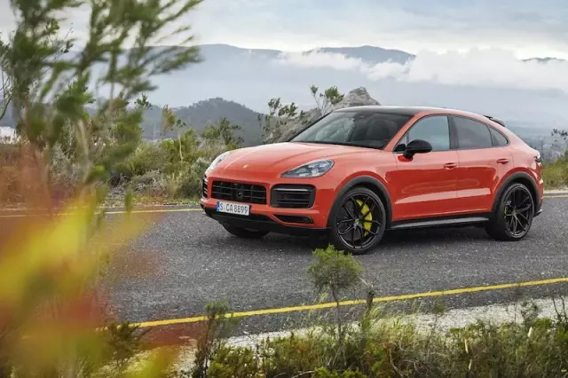 Porsche Cayenne Coupé Türkiye'de satışa sunuldu Porsche Cayenne Coupé Türkiye'de satışa sunuldu