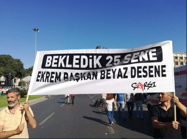 Saraçhane'de İmamoğlu'na renkli karşılama