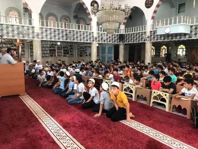Siirt'te camiler çocuk sesleriyle yankılanıyor Siirt'te camiler çocuk sesleriyle yankılanıyor