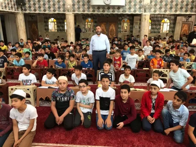 Siirt'te camiler çocuk sesleriyle yankılanıyor Siirt'te camiler çocuk sesleriyle yankılanıyor