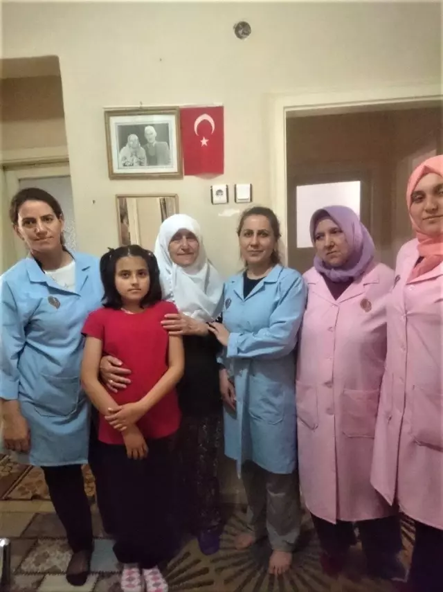 Amasya SYDV�den korunmaya muhtaç yaşlılara evde bakım hizmeti Haberler