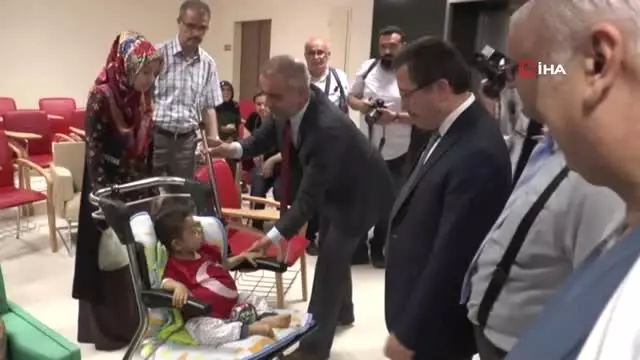 Aynı anda gerçekleştirilen 5 karaciğer naklinde mutlu son