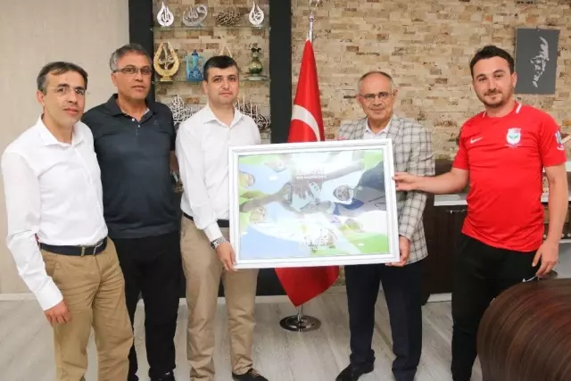 Başkan Öztürk, Yahyalı Spor Okulu'nu Makamında Kabul Etti
