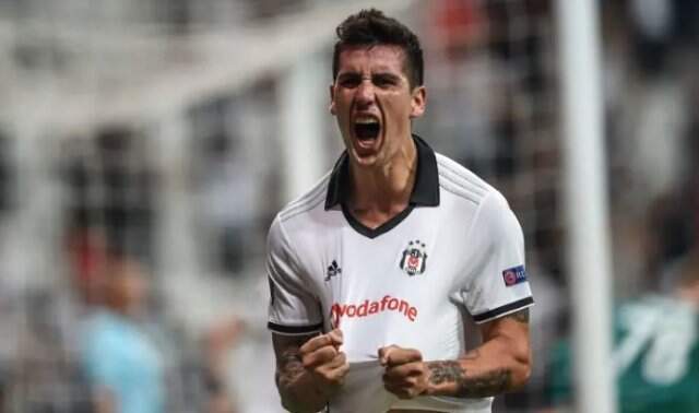 Beşiktaşlı futbolcuyu Enzo Roco'yu dolandıran şüpheli yakalandı