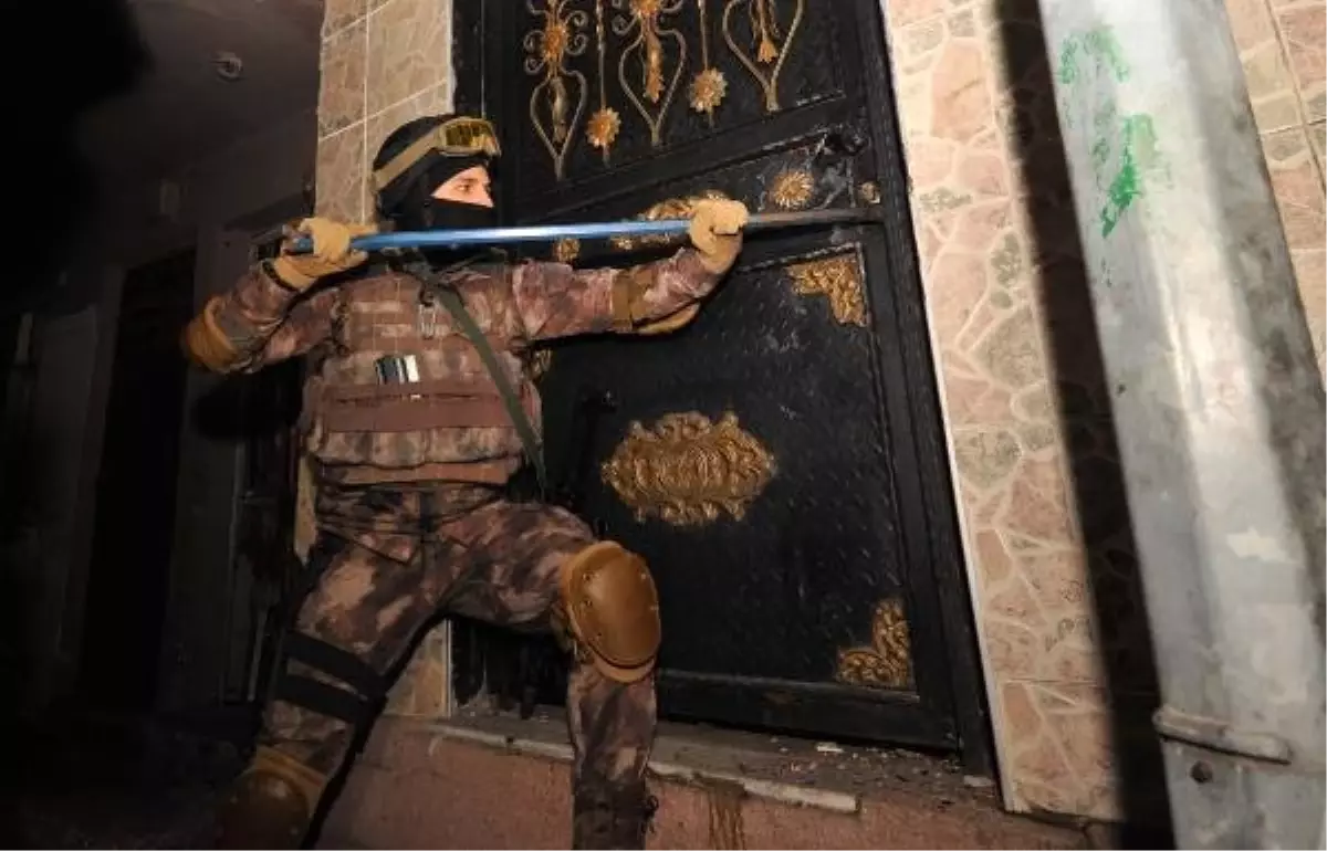 Bursa'daki FETÖ operasyonunda 23 şüpheli adliyede