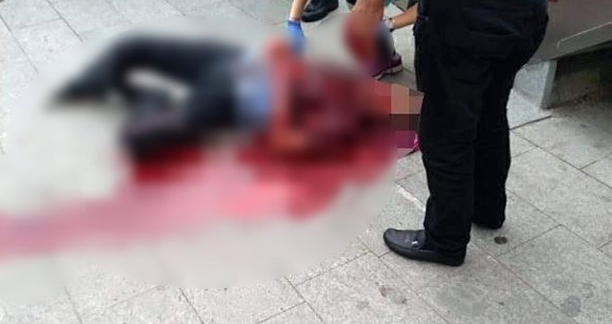 Cani adam, sokak ortasında tartıştığı husumetlisini boğazını keserek öldürdü