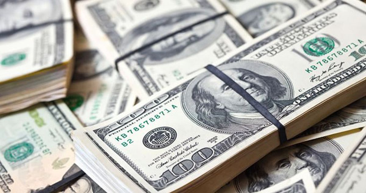 Dolar 1,5 yılın en sert aylık düşüşüne hazırlanıyor