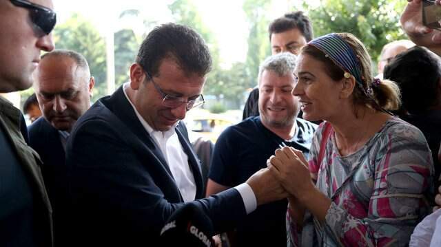 Ekrem İmamoğlu'nu şaşkına çeviren olay: İBB binası önüne deterjan döktüler