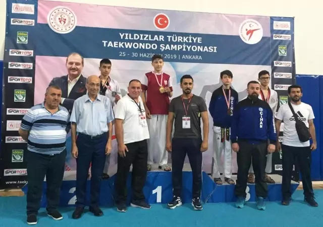 Namağlup şampiyon Bursa'nın gururu oldu Namağlup şampiyon Bursa'nın gururu oldu