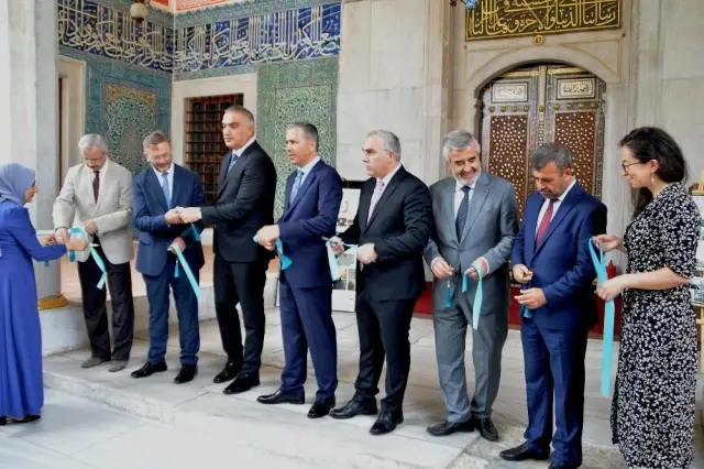Restorasyonu tamamlanan Hatice Turhan Valide Sultan Türbesi açıldı Restorasyonu tamamlanan Hatice Turhan Valide Sultan Türbesi açıldı
