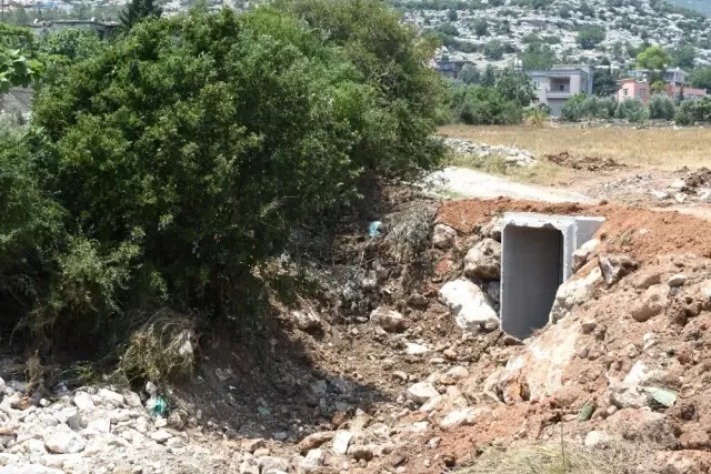 Tarsus'ta sel felaketinin yaraları sarıldı Tarsus'ta sel felaketinin yaraları sarıldı