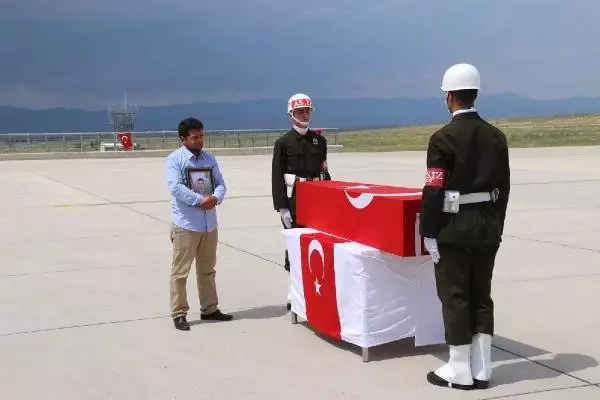 Tutak'a şehit ateşi düştü (2) Tutak'a şehit ateşi düştü (2)