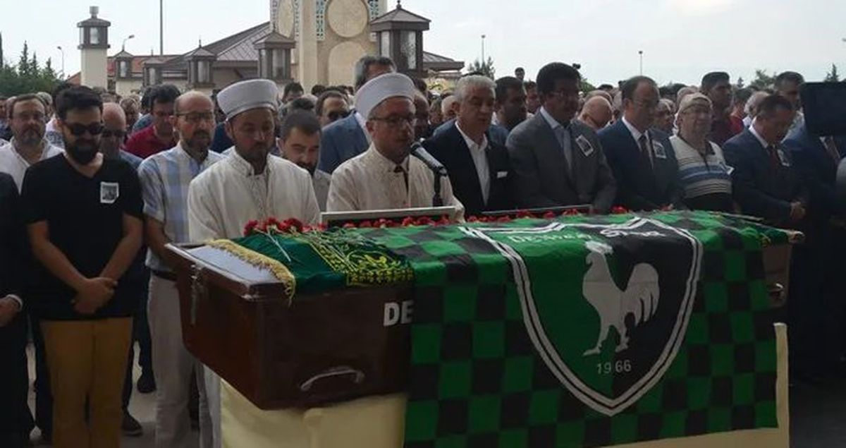 Ünlü iş adamının cenazesinde imam helallik isteyince tartışma çıktı!