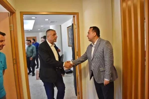 Akhisar'da buzlar eridi