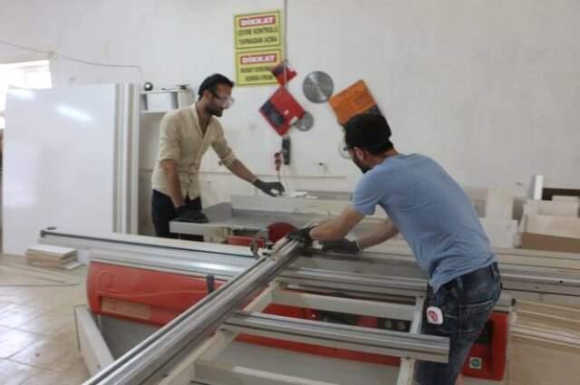 Bir gözü yeşil, diğeri kahverengi! Gören fotoğraf hemen çektiriyor