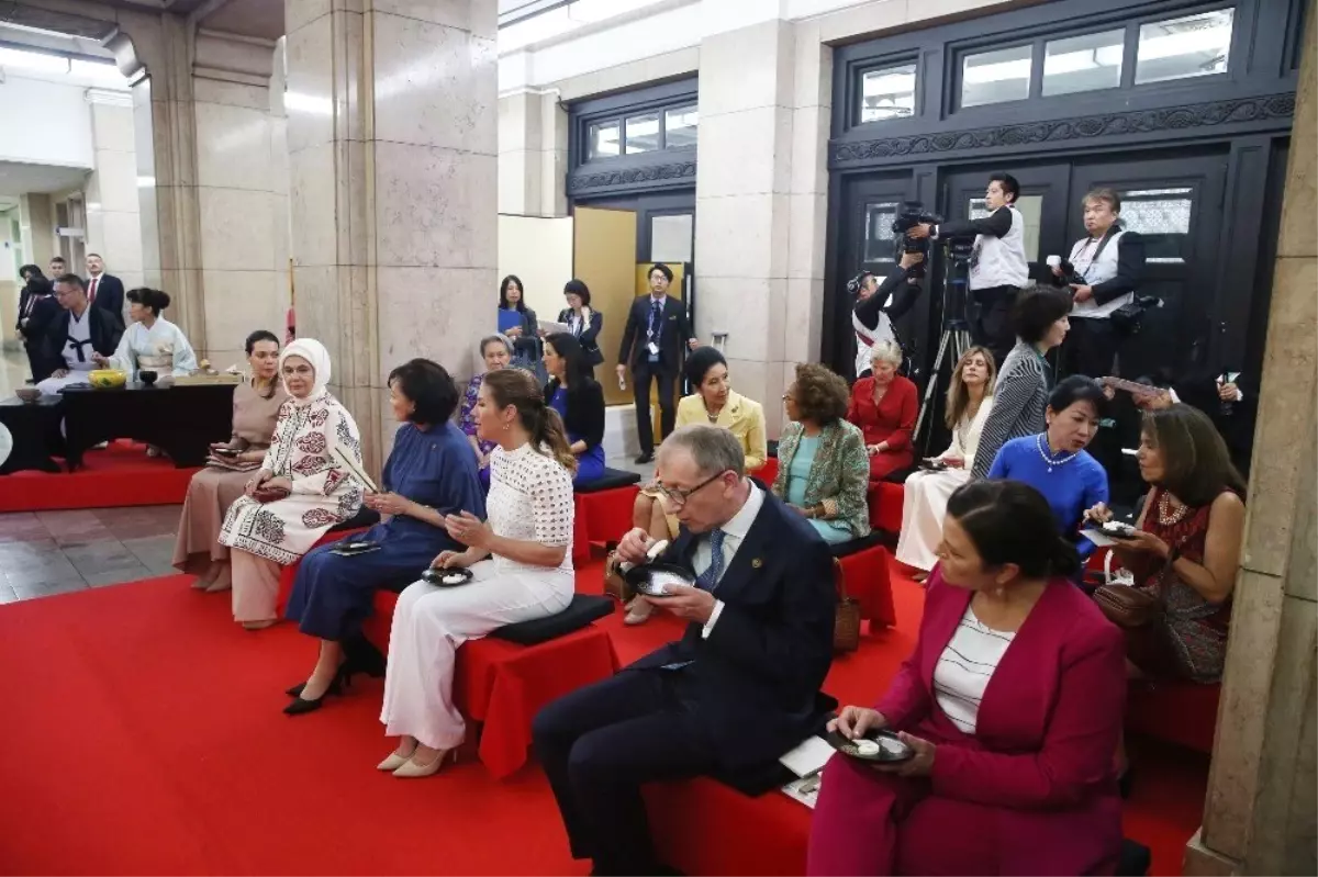 Emine Erdoğan, çay seremonisine katıldı