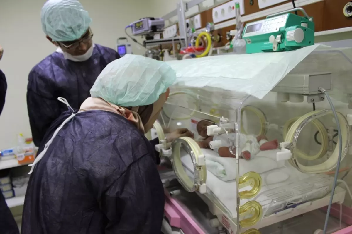 İstanbul'da dördüz bebekler dünyaya geldi