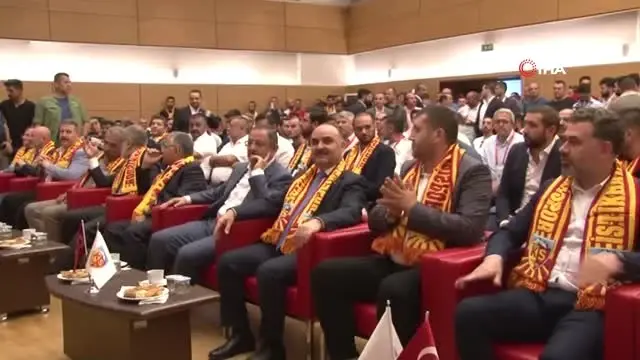 Kayserispor'da Başkan Erol Bedir güven tazeledi