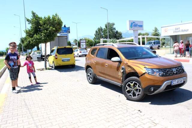 Kaza sonrası turistin yaptığı 'pes artık' dedirtti!