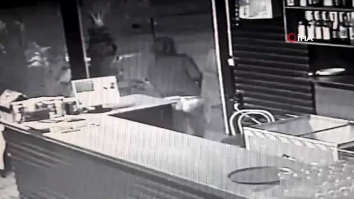 Kırgız hırsızlık şüphelisine havalimanında operasyon: Uçağa binemeden yakalandı