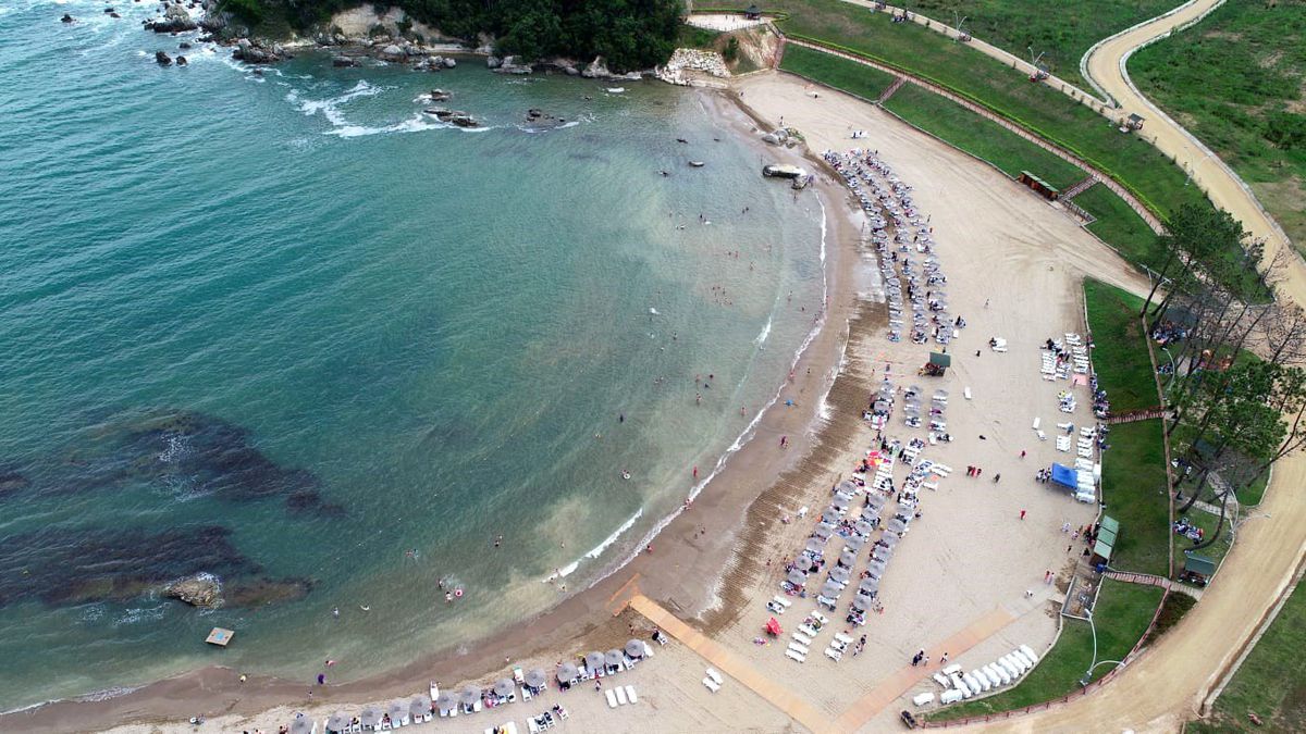 Kandıra'daki Miço Koyu Kadınlar Plajı'na mavi bayrak verildi