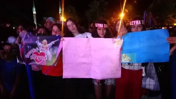 Aleyna Tilki'den 30 bin kişiye konser Aleyna Tilki'den 30 bin kişiye konser