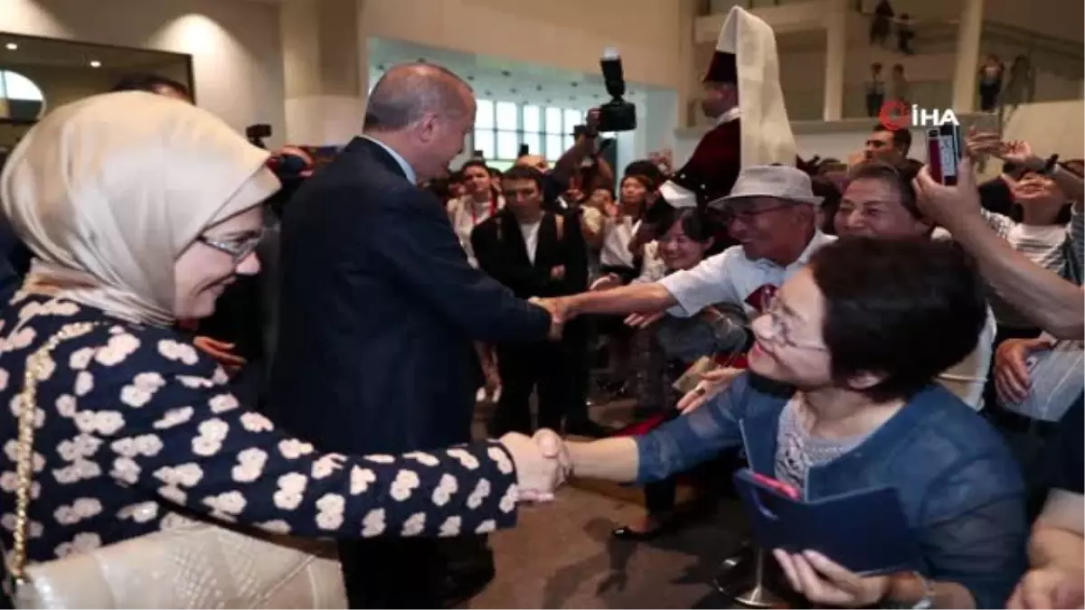 Cumhurbaşkanı Erdoğan, 'Hazineler ve Osmanlı İmparatorluğu'nda Lale Geleneği' sergisini ziyaret etti