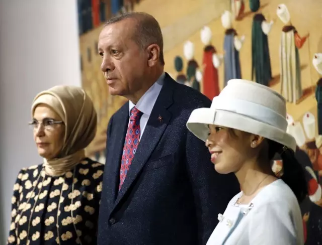 Cumhurbaşkanı Erdoğan, Kyto'da sergi ziyaret etti