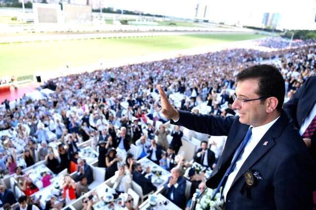 Gazi Koşusu'na damga vuran Ahmet Çelik'ten İmamoğlu'na: Her şey güzel olacak