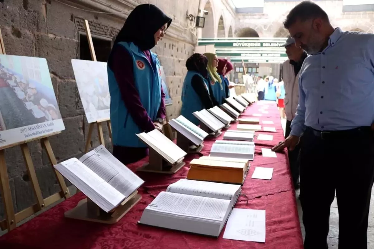 Gençlerden Kur'an-ı Kerim seferberliği