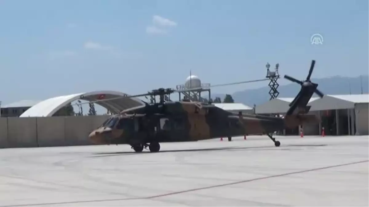 Hakkari'de Şehit Asker için tören (2)