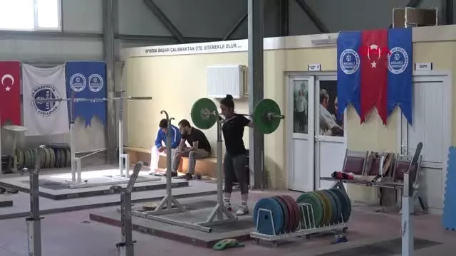 KOCAELİ HALTER ERKEK SPORU, SEN YAPAMAZSIN' DEDİLER, ŞİMDİ OLİMPİYATLARI HEDEFLİYOR KOCAELİ HALTER ERKEK SPORU, SEN YAPAMAZSIN' DEDİLER, ŞİMDİ OLİMPİYATLARI HEDEFLİYOR