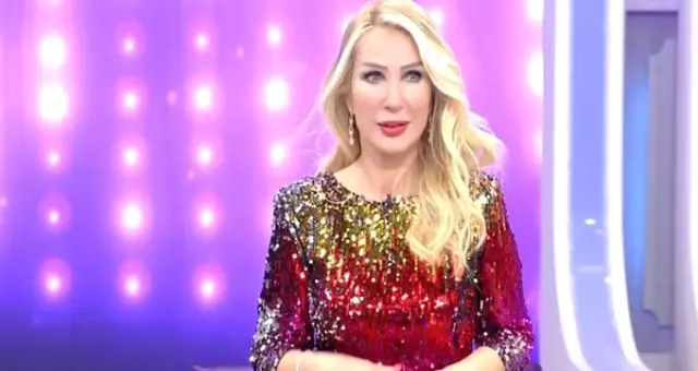 Seda Sayan iddialı kıyafetiyle sosyal medyanın gündemine oturdu!