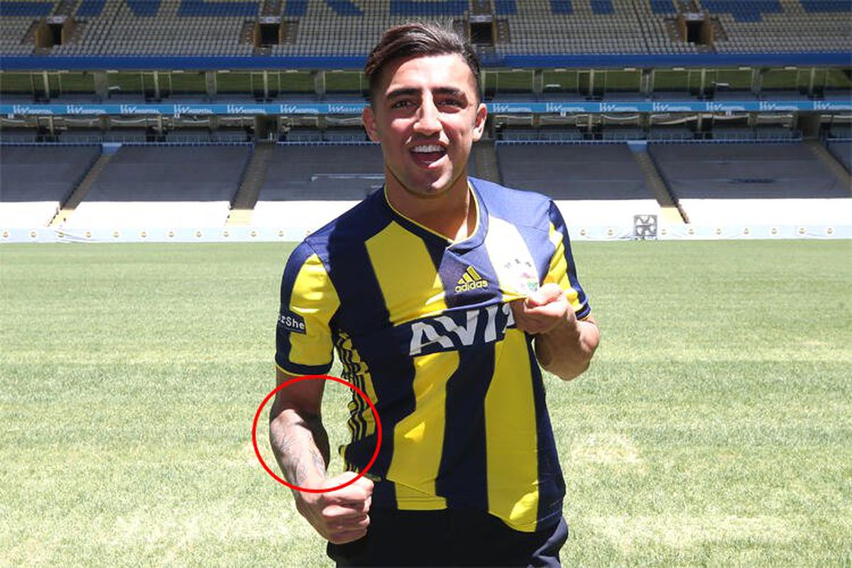 Fenerbahçe'nin yeni transferi Allahyar'ın kolundaki Aslan dövmesi dikkat çekti!